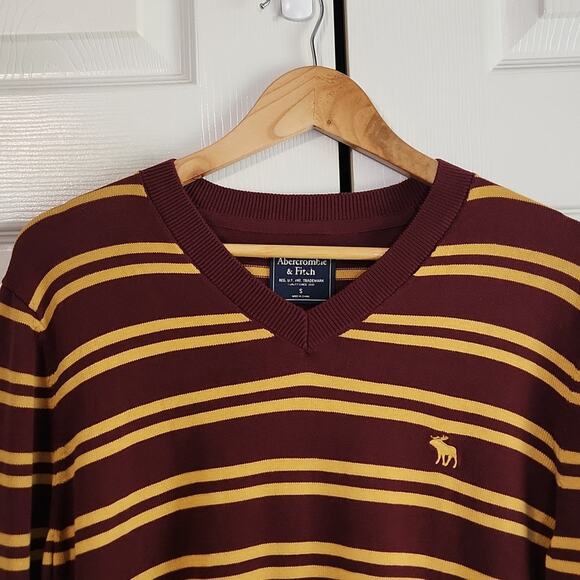 Abercrombie & Fitch Men's Burgundy & Gold Pima Cotton Long Sleeve Sweater SM Y2K - Picture 5 of 9